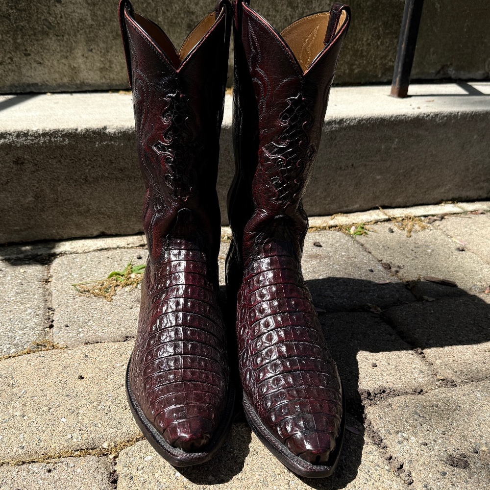 Lucchese L0514 Hornback Caiman in Black Cherry size 11